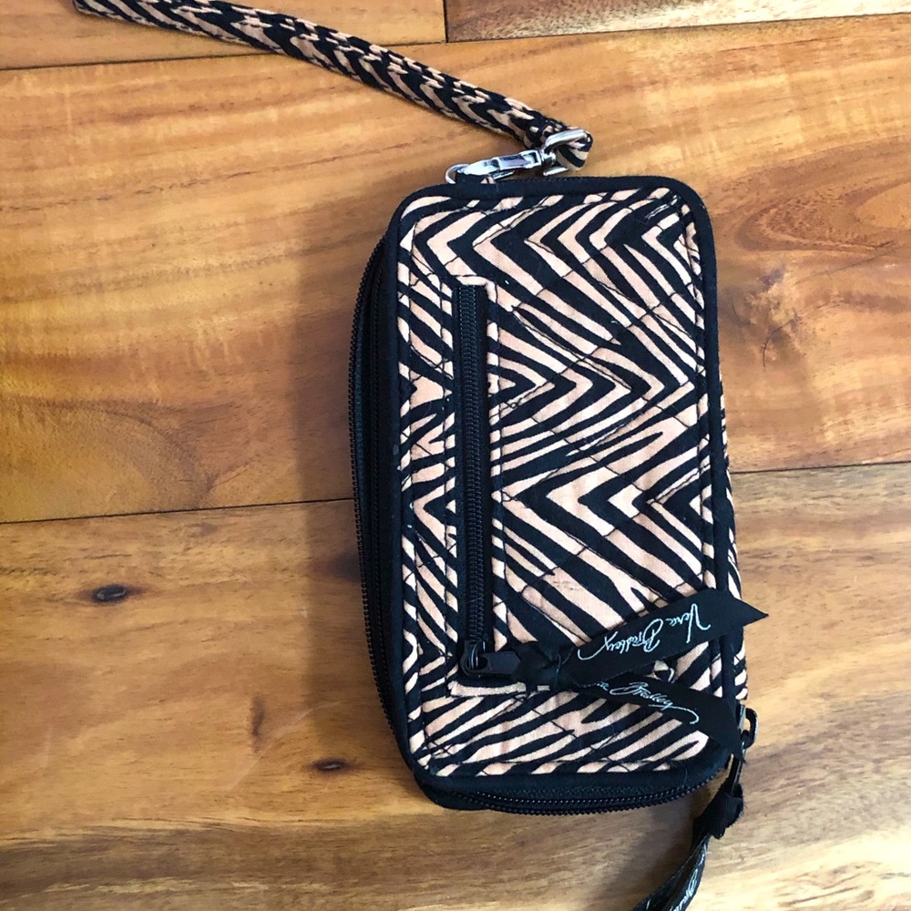 Vera Bradley wallet/wristlet/phone holder